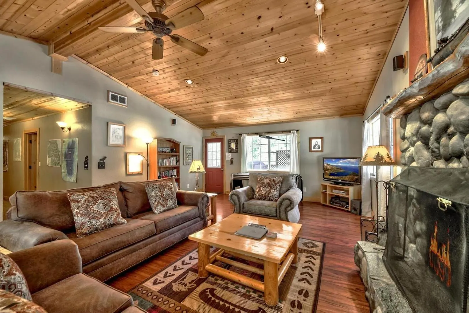 1965Np The Bears Den Villa South Lake Tahoe Nyaraló